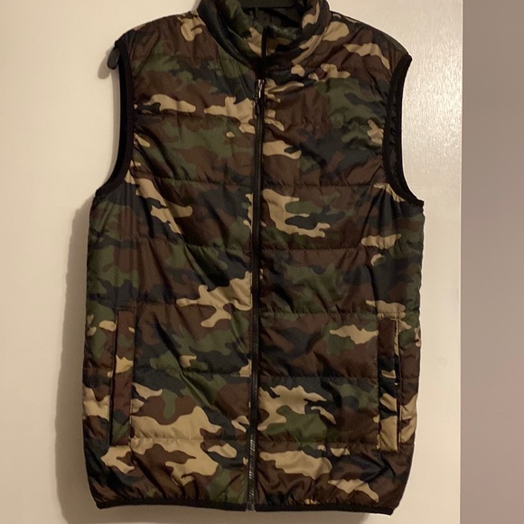 Swiss Tech Other - Swiss Tech Camouflage Full Zip Vest